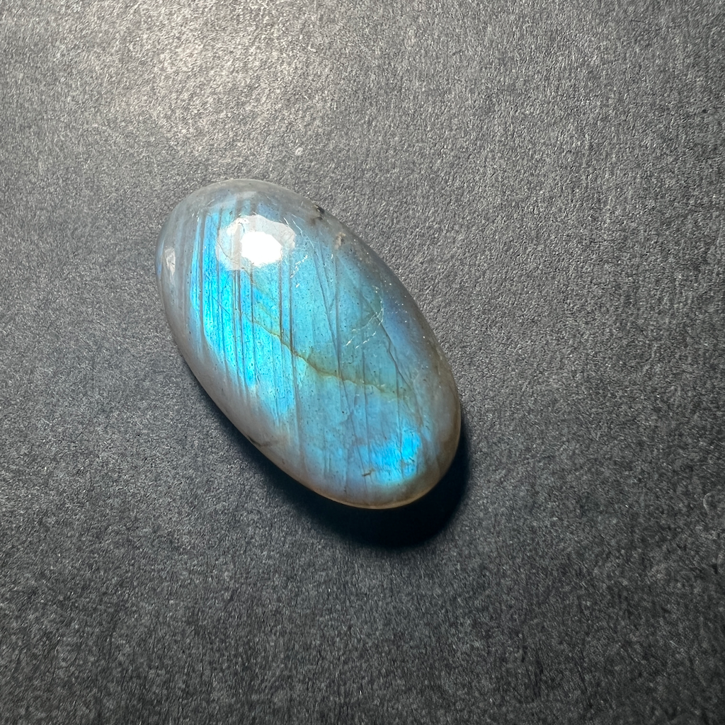 Labradorite 30x16x6mm