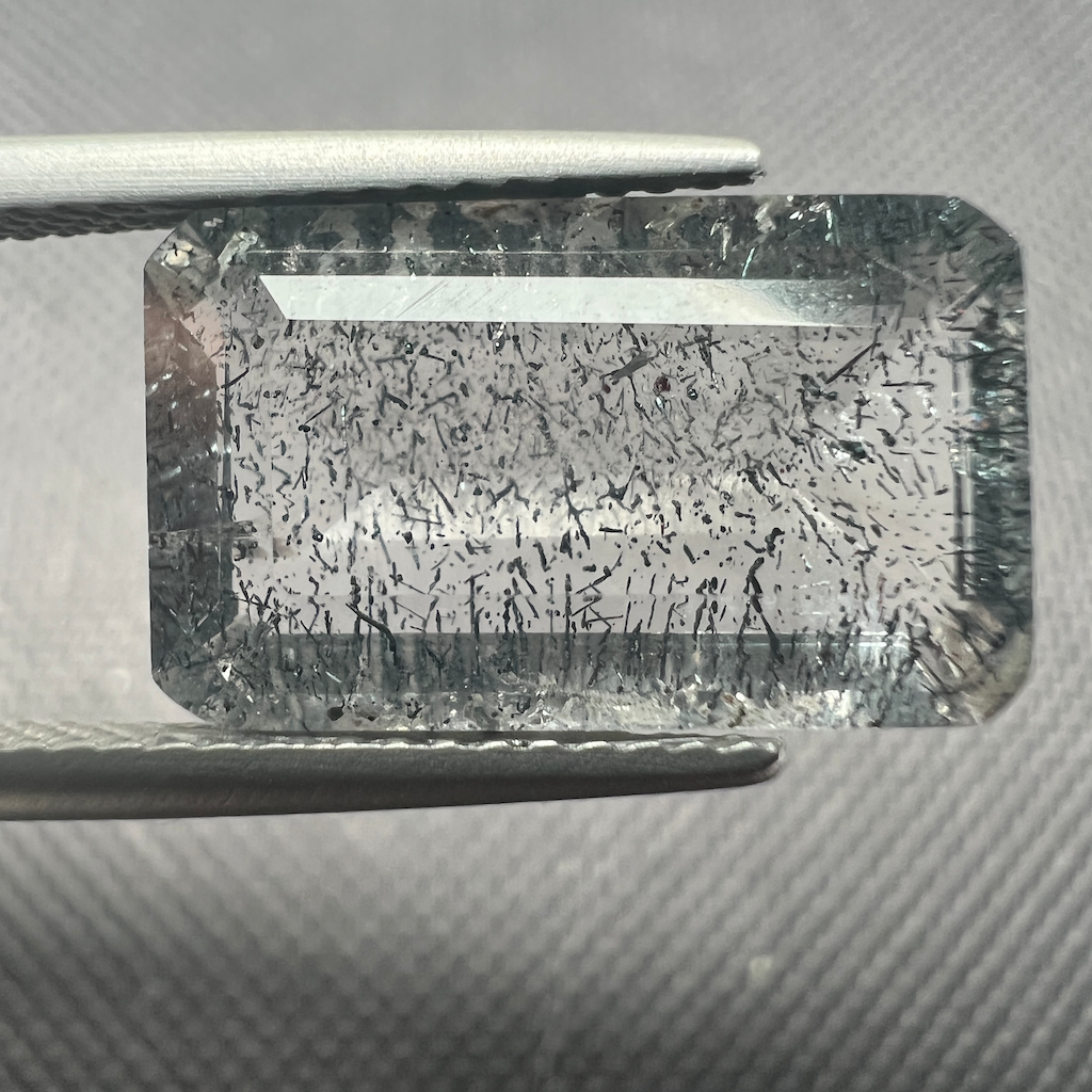Quartz à inclusions d'hématite (lépidocrocite) 16x10x5mm