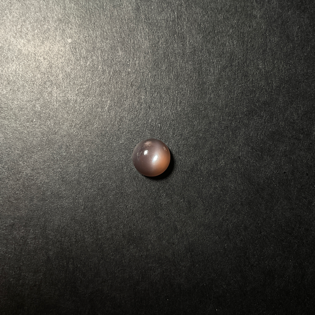 Pierre de Lune Noire calibrée ronde 8x8mm