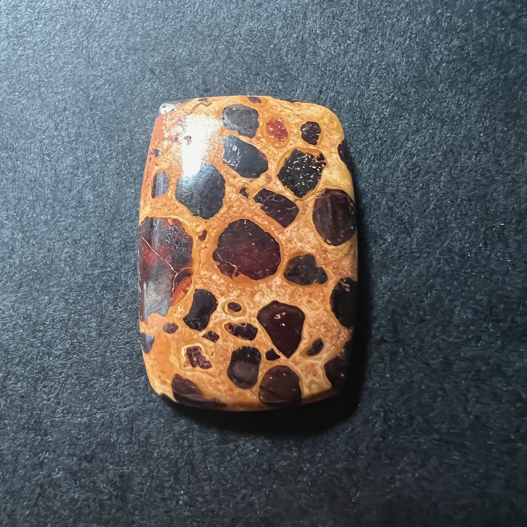 Bauxite 24x7x4mm