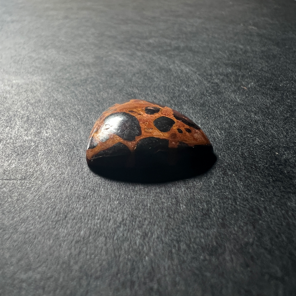 Bauxite 20x20x4mm – Image 2