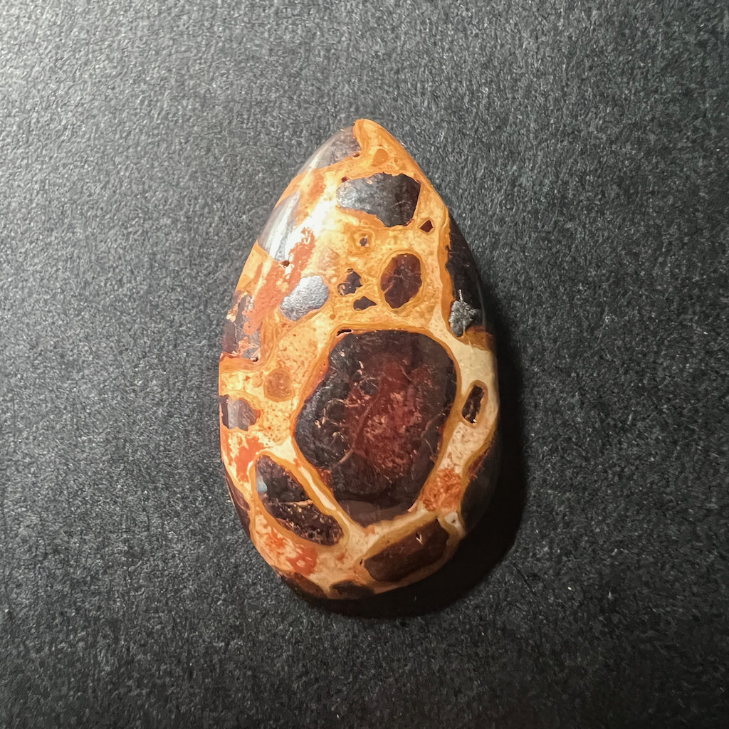 Bauxite 23x13x4mm