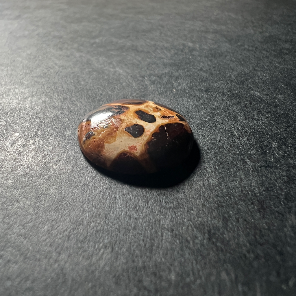 Bauxite 20x20x4mm – Image 2