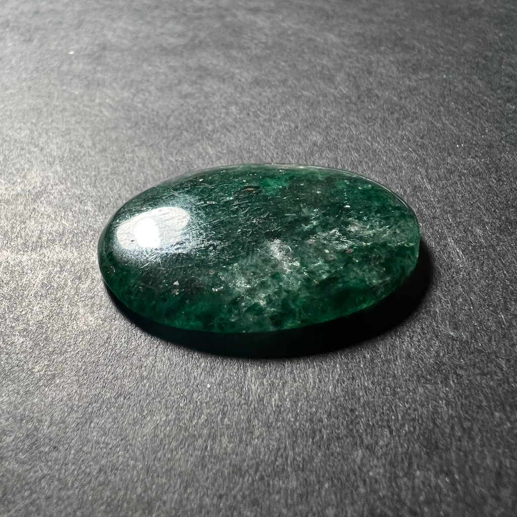 Quartz à inclusions de Fuchsite (Aventurine) 39.5x27x6mm – Image 2