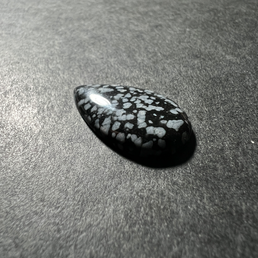 Obsidienne Floconnée 25x16x4mm – Image 2