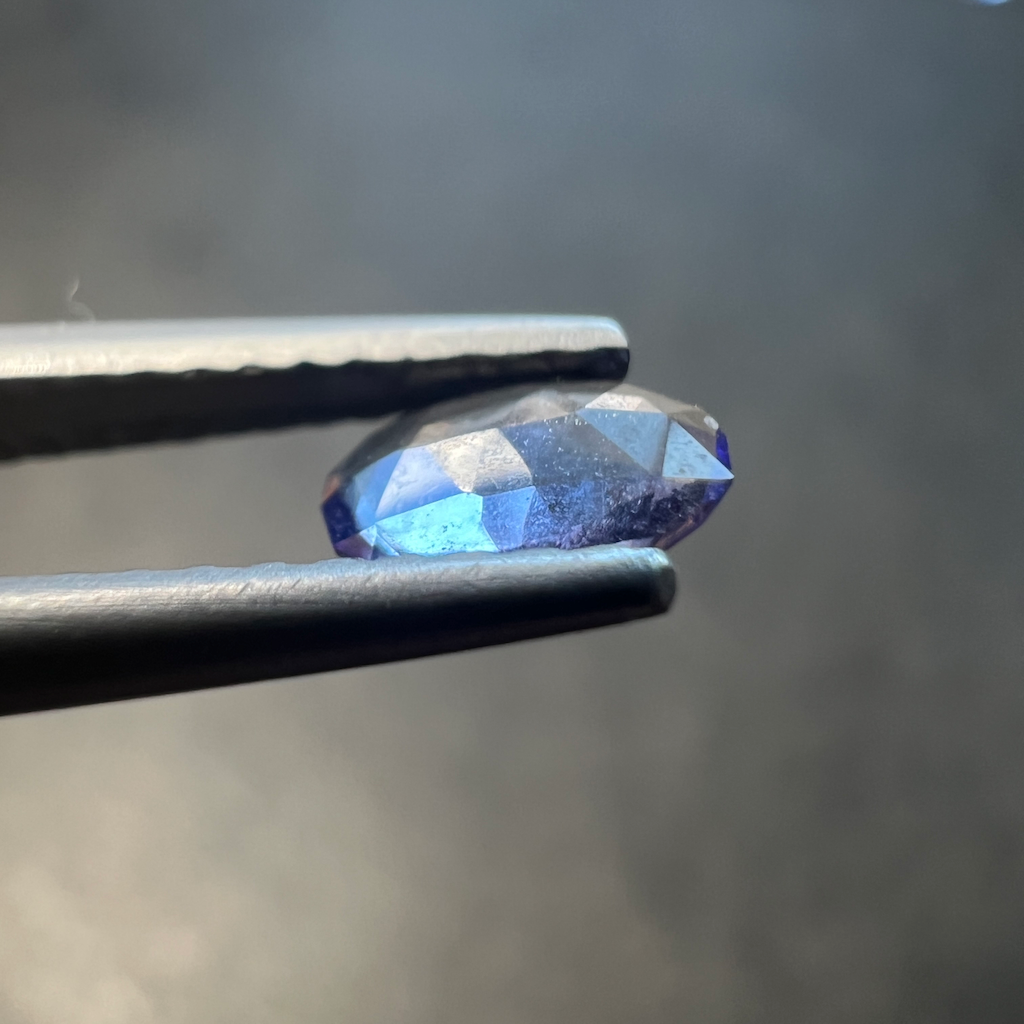 Tanzanite rose-cut (non chauffée) 6x4x1mm – Image 2