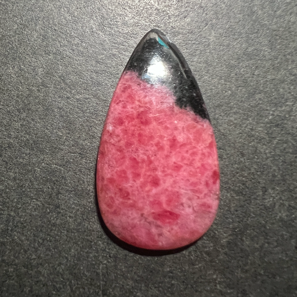 Rhodonite 38x20x5mm