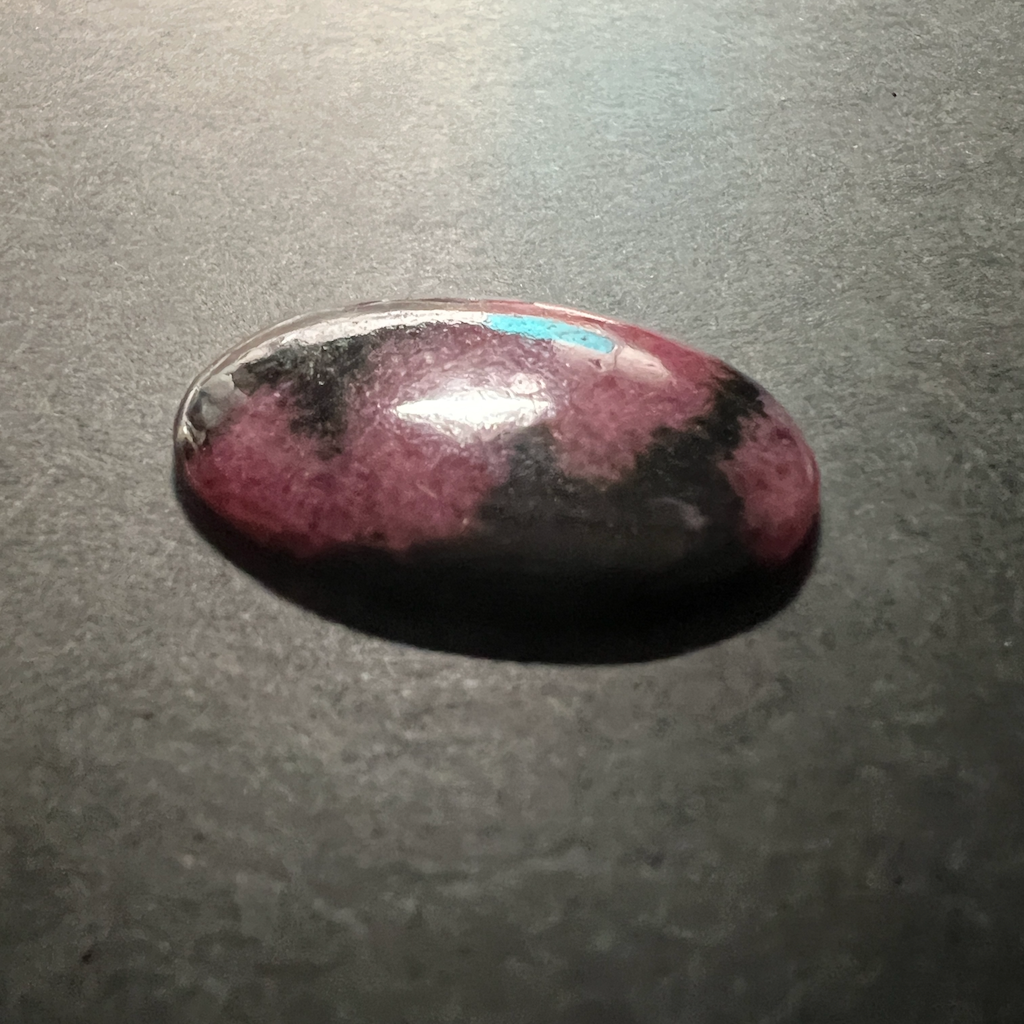 Rhodonite 35x23x5mm – Image 2