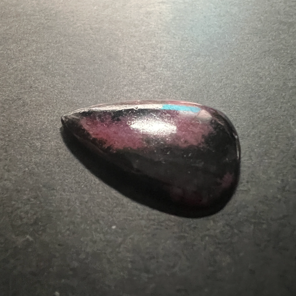 Rhodonite 35x25x5mm – Image 2