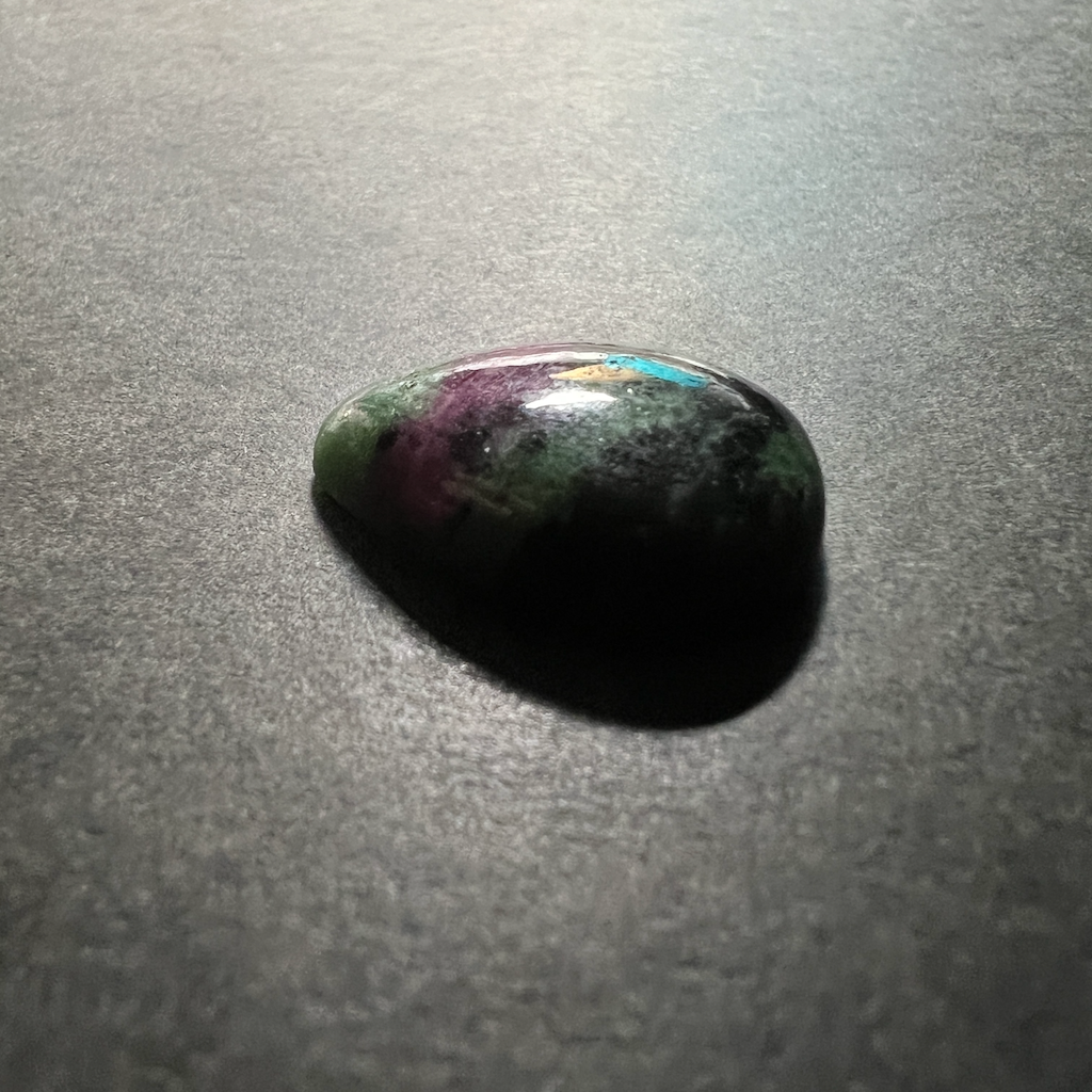 Rubis Sur Zoïsite (“Anyolite”) 26x19x8mm – Image 2