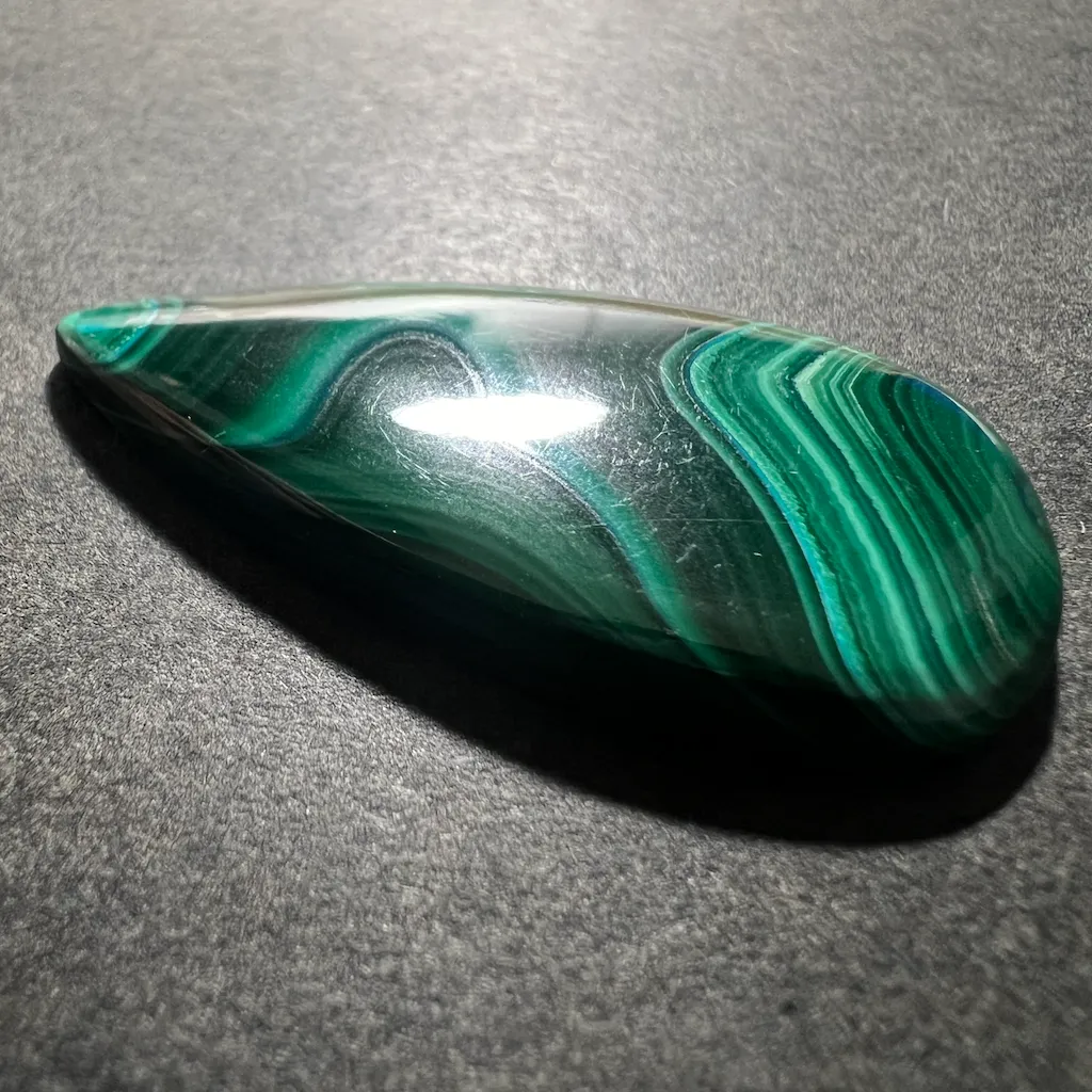 Malachite 43x22x5mm – Image 2