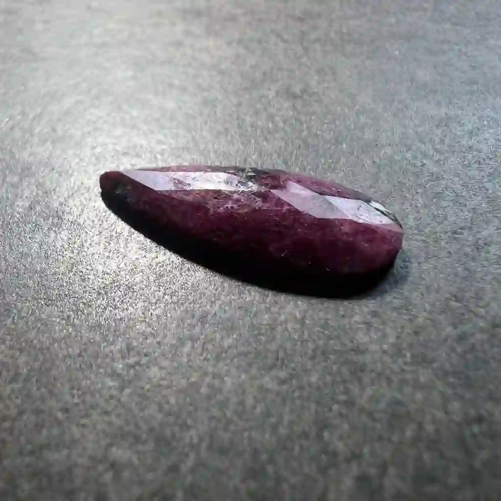 Rubis Rose-Cut 27x13x4mm – Image 2