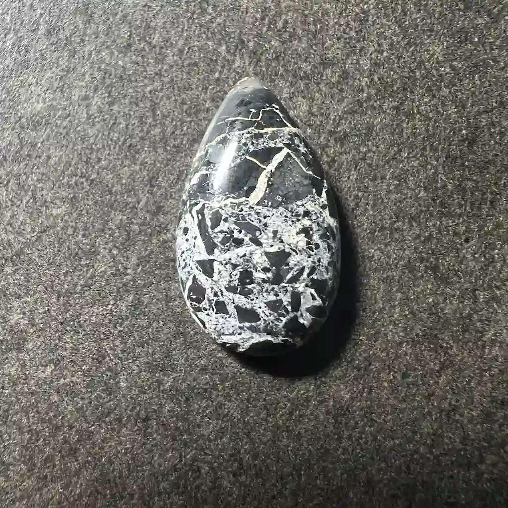 Marbe Buffalo Blanc ("Jaspe Buffalo") 23x13;5x6mm