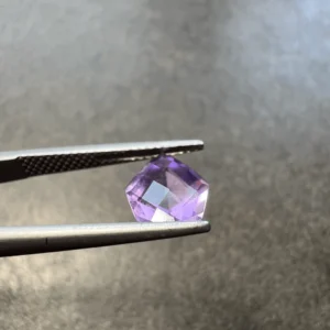 Améthyste (Brésil) 11×7.5×4.5mm